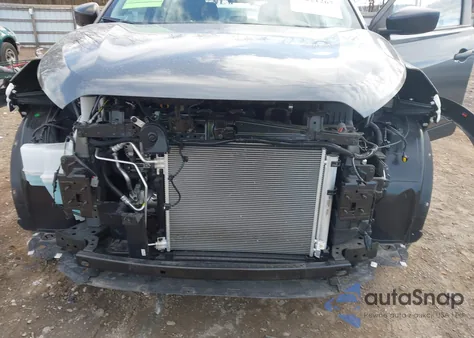 2025 Nissan Kicks Play S z USA, uszkodzony, nr VIN 3N1CP5BV4SL481197